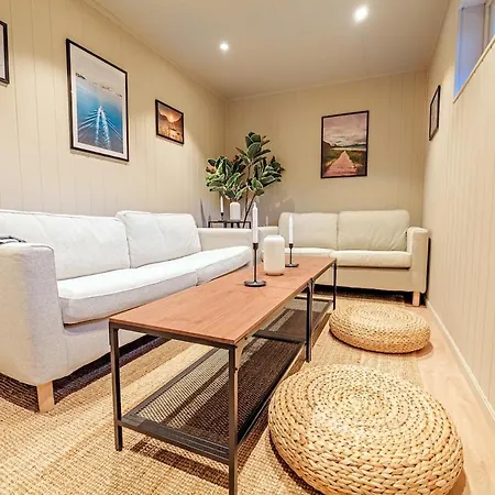 Reinebringen Trail House 모스케네스