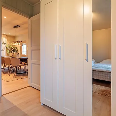 Reinebringen Trail House 모스케네스