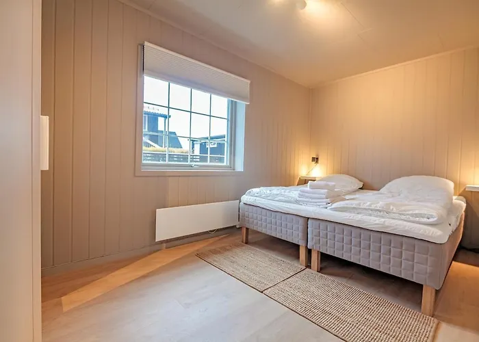 Reinebringen Trail House * Moskenes