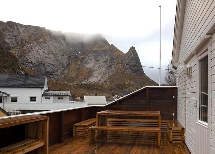 Reinebringen Trail House Moskenes