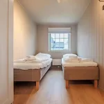 Reinebringen Trail House *